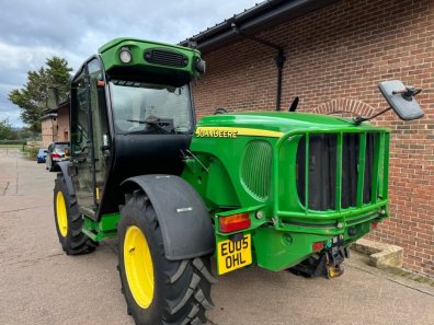 John Deere 3415