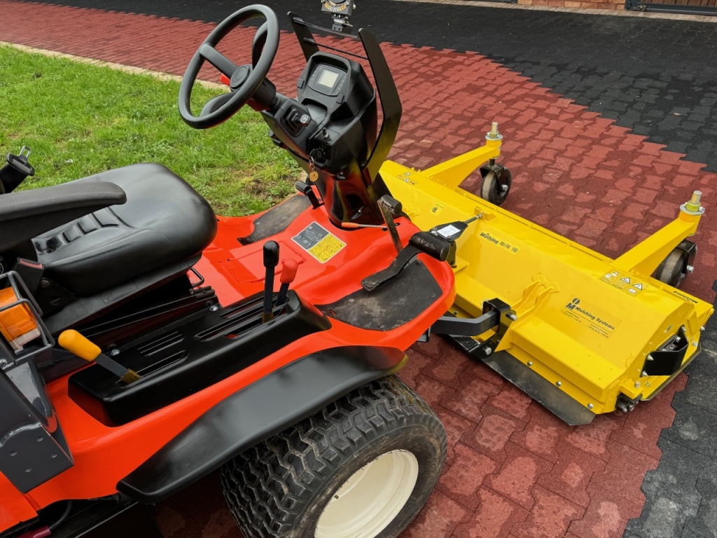 Kubota F3890 mower