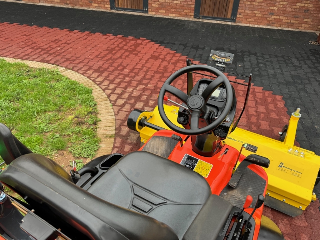 Kubota F3890 mower