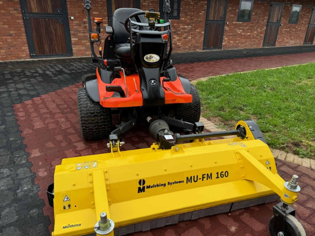Kubota F3890 mower