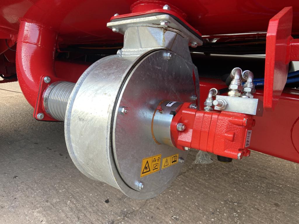 Redrock 3000 Gallon tanker