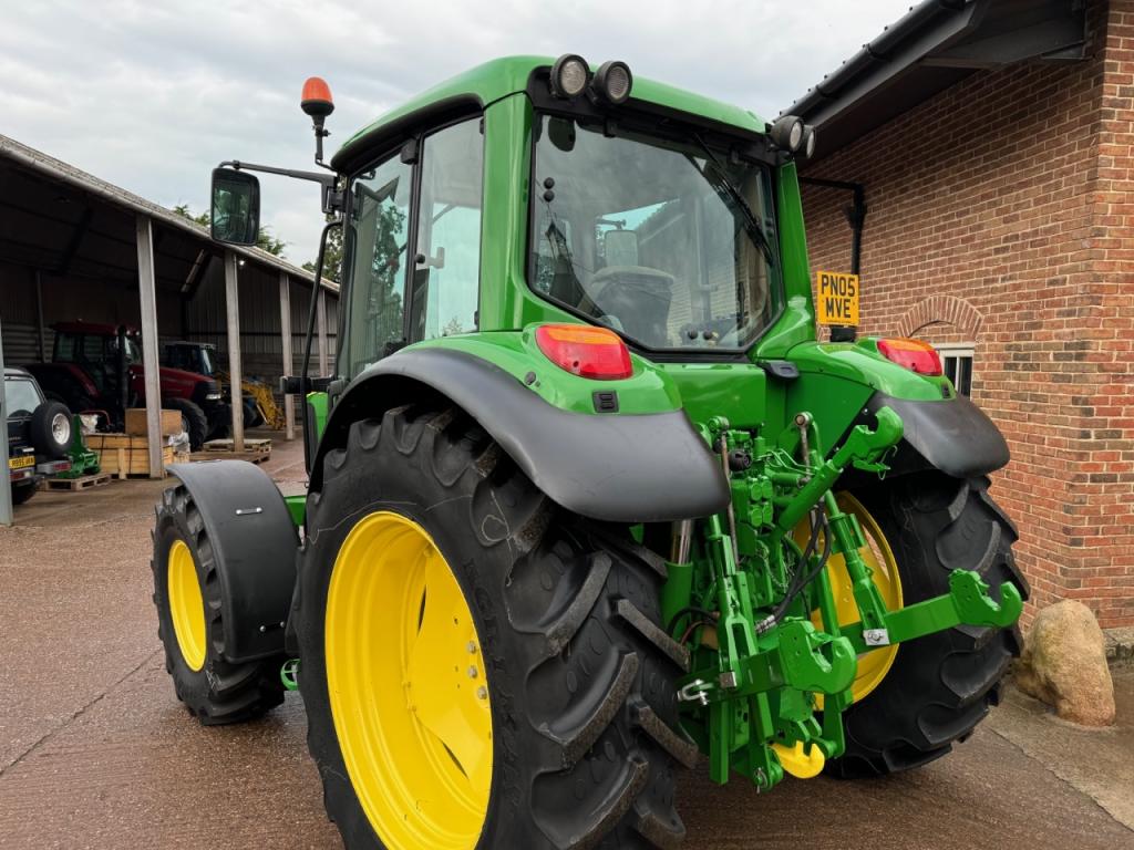 John Deere 6320