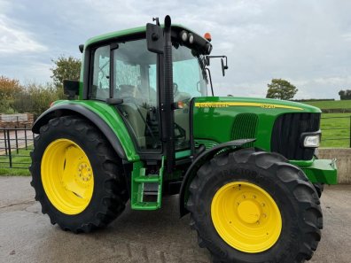 John Deere 6320