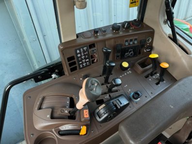 John Deere 6320