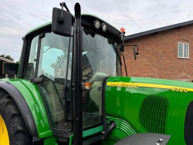 John Deere 6320