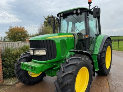 John Deere 6320