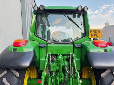 John Deere 6320