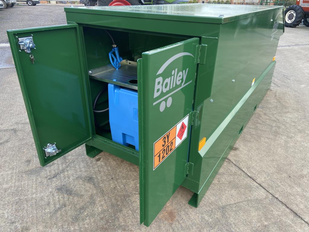 Bailey 2000LT fuel bowser