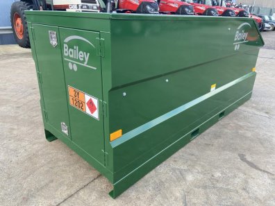 Bailey 2000LT fuel bowser