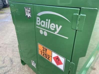 Bailey 2000LT fuel bowser