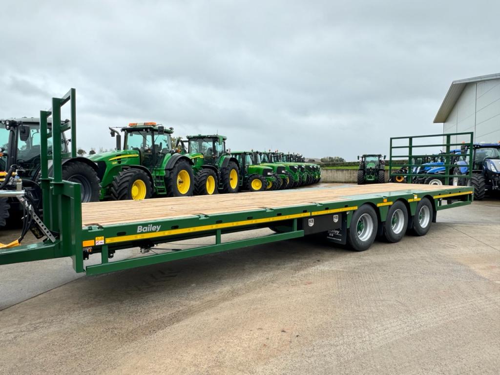 Bailey Flat Deck Tri-axle trailer