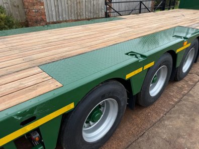 Bailey Flat Deck Tri-axle trailer