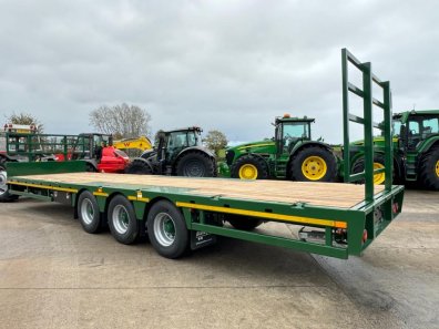 Bailey Flat Deck Tri-axle trailer