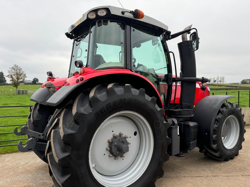 Massey Ferguson 7618