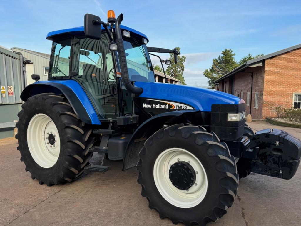 New Holland TM 155