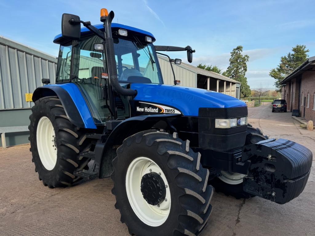 New Holland TM 155