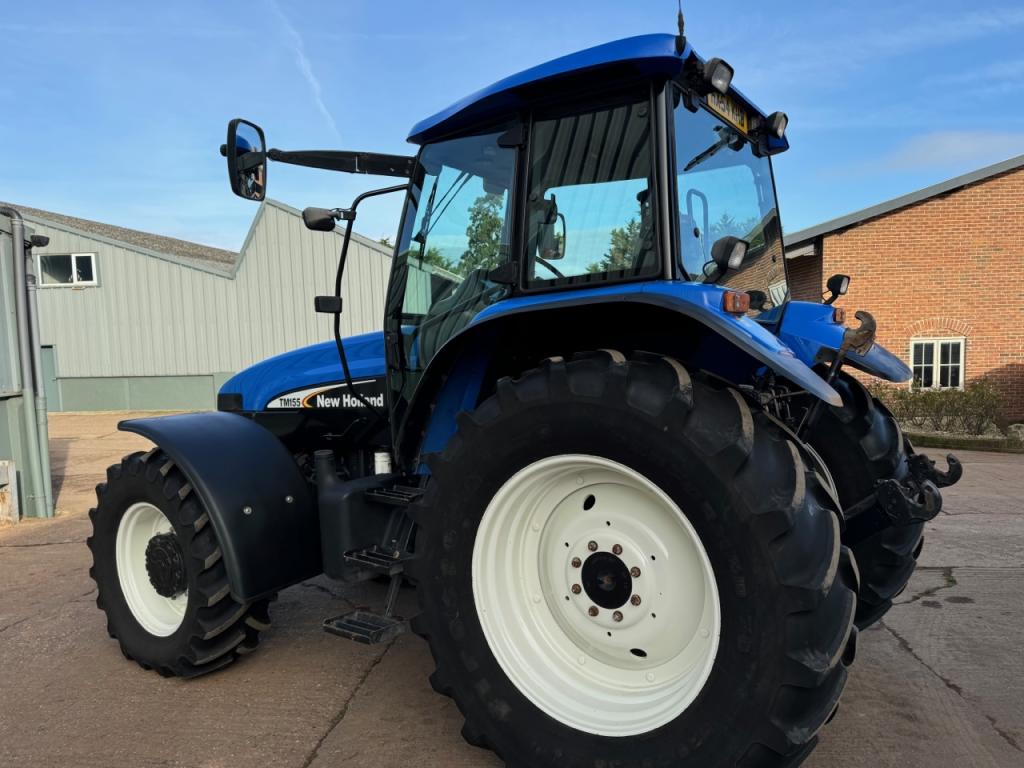 New Holland TM 155