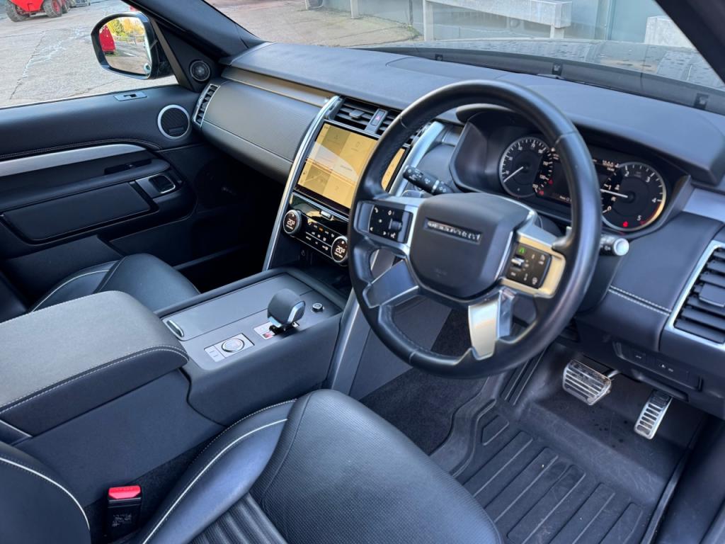 Land Rover Discovery Commercial SE R-Dynamic D300
