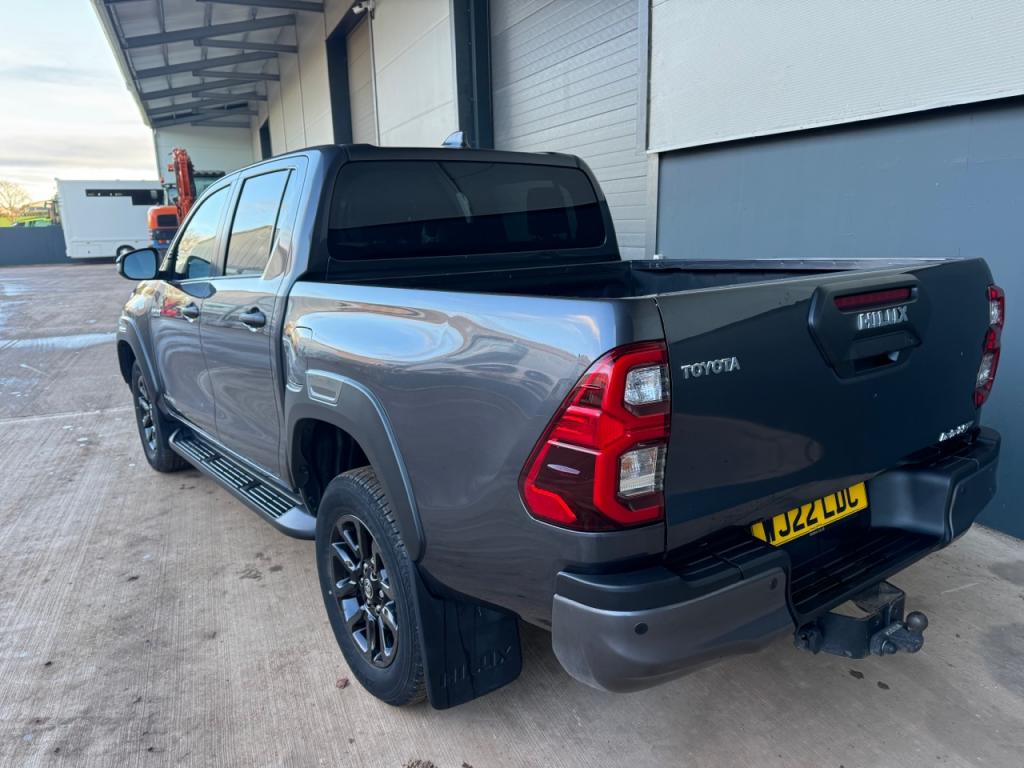 Toyota Hi-Lux Invincible X 2.8 Diesel