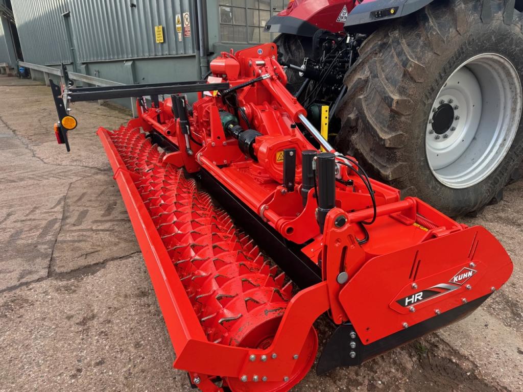 Kuhn HR 5030R 5 Metre hydraulic folding power harrow