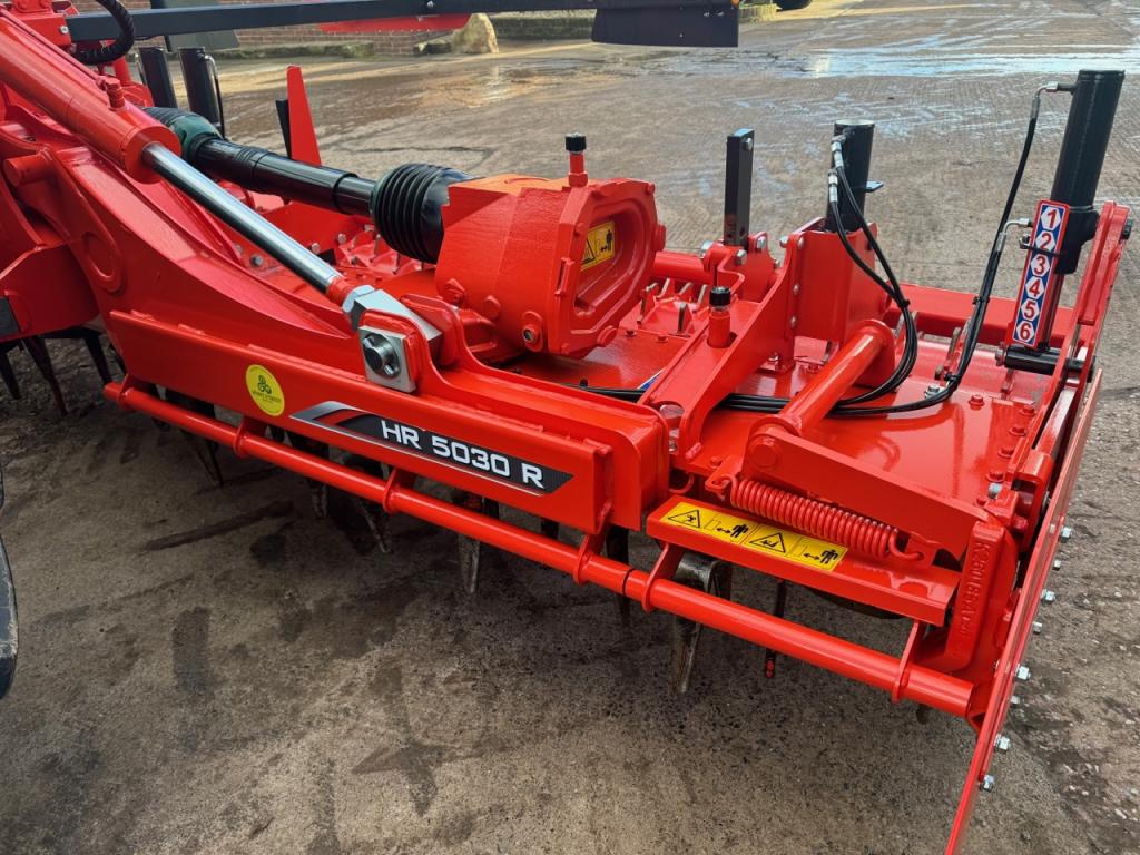 Kuhn HR 5030R 5 Metre hydraulic folding power harrow