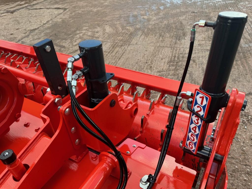 Kuhn HR 5030R 5 Metre hydraulic folding power harrow