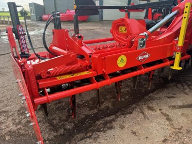 Kuhn HR 5030R 5 Metre hydraulic folding power harrow