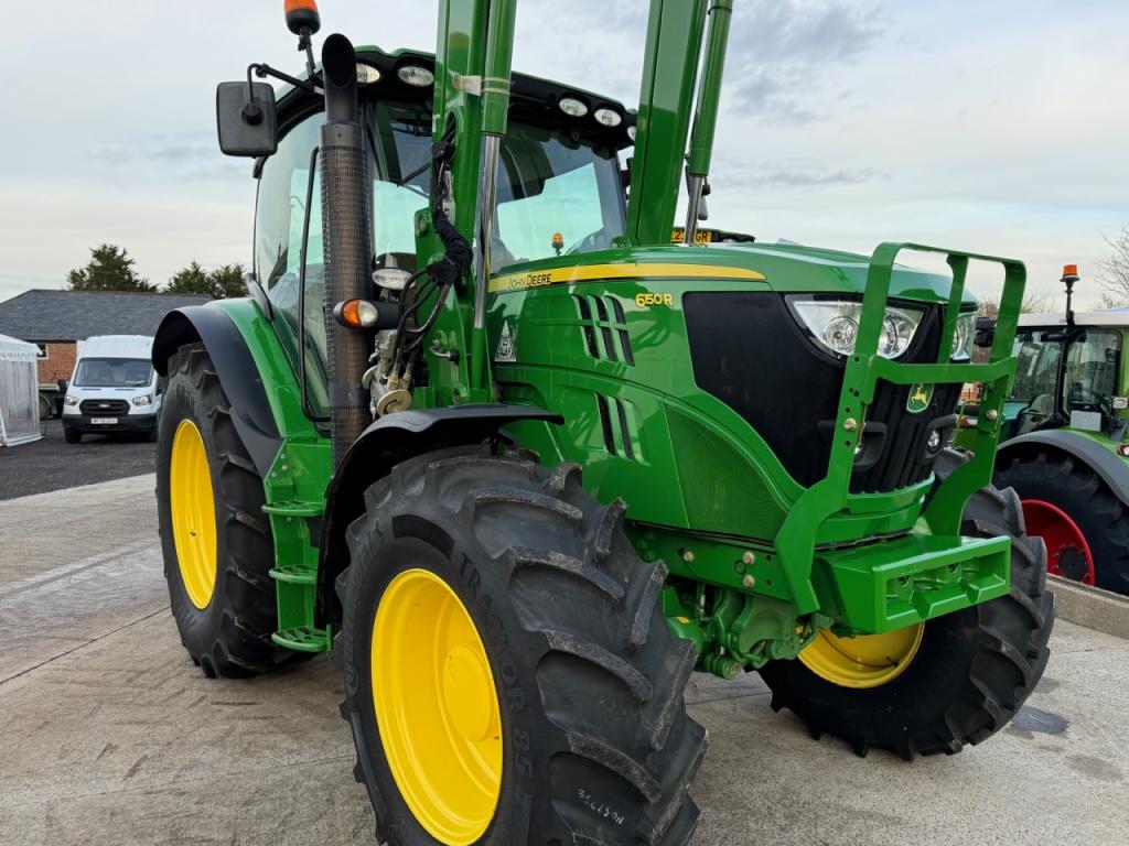 John Deere 6150R