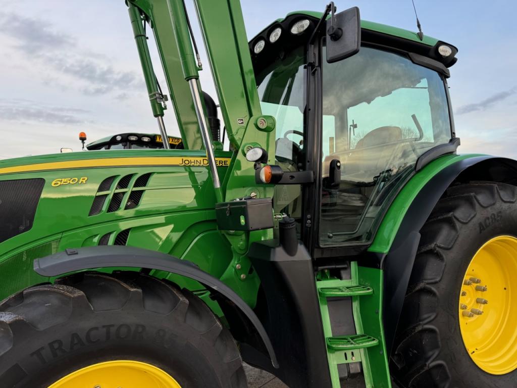 John Deere 6150R