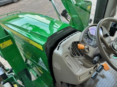 John Deere 6150R