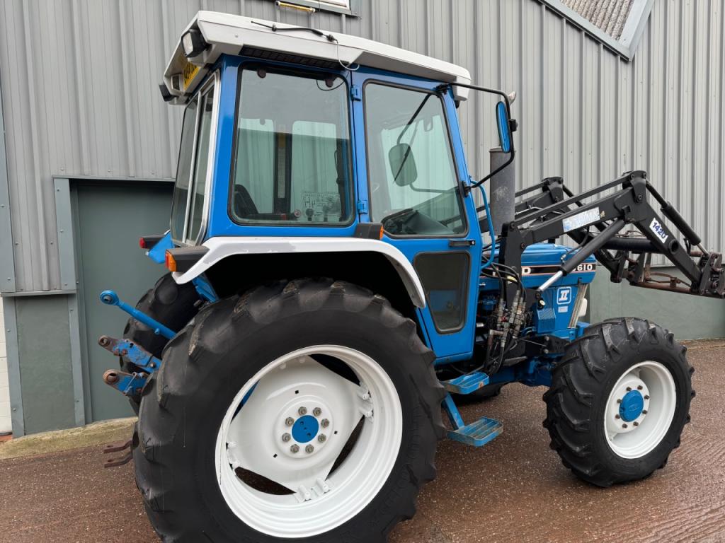 Ford 5610 II SuperQ