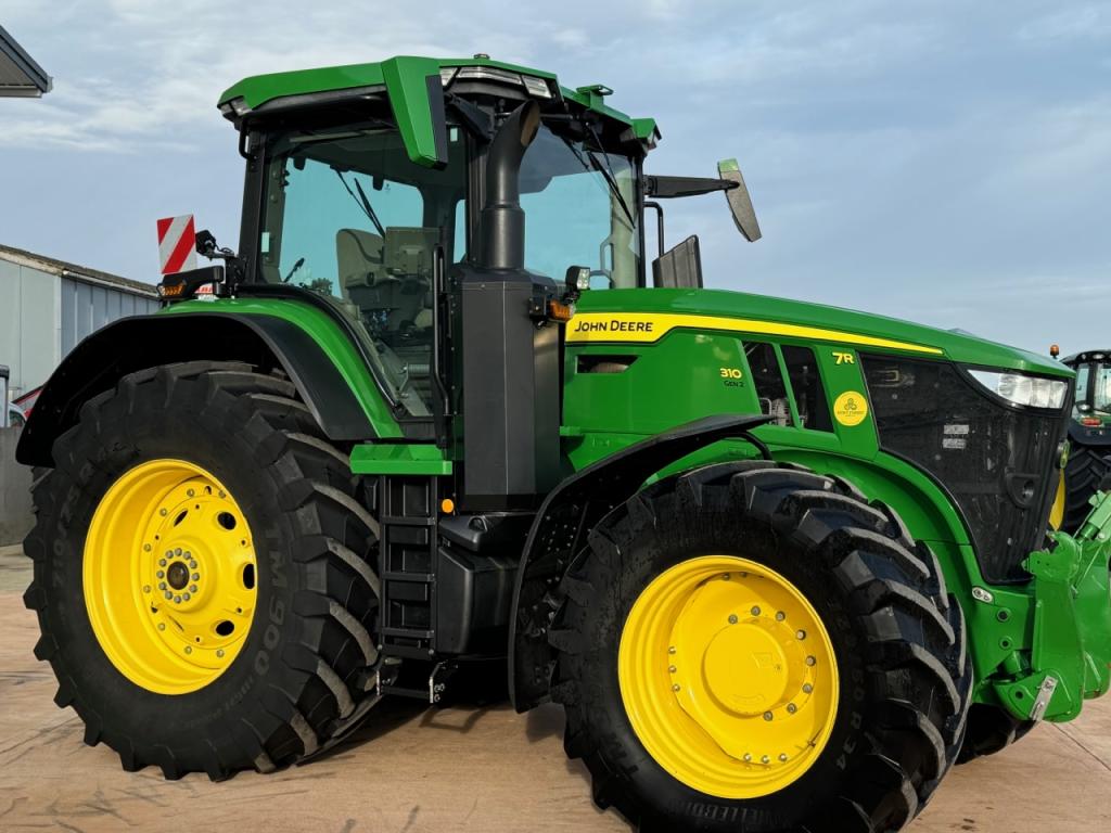John Deere 7R 310