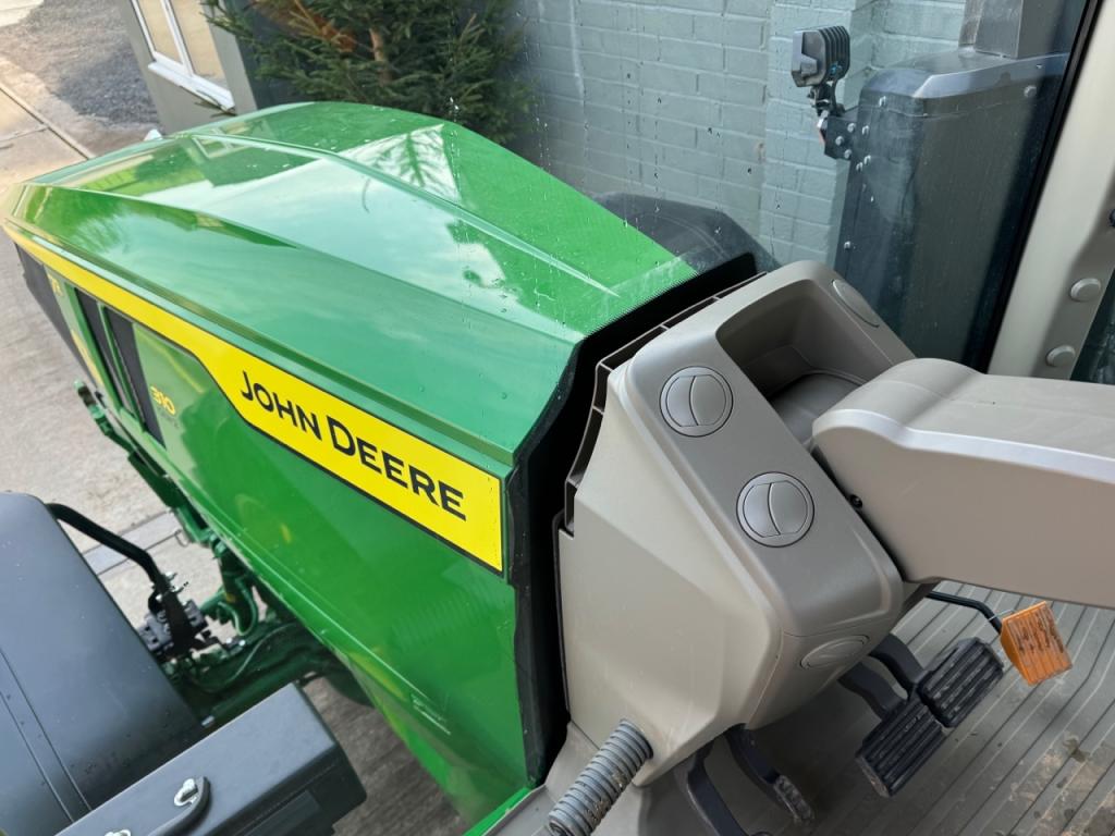 John Deere 7R 310