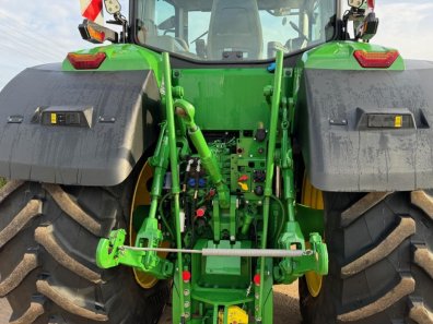 John Deere 7R 310