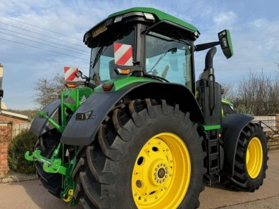John Deere 7R 310