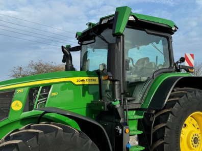 John Deere 7R 310
