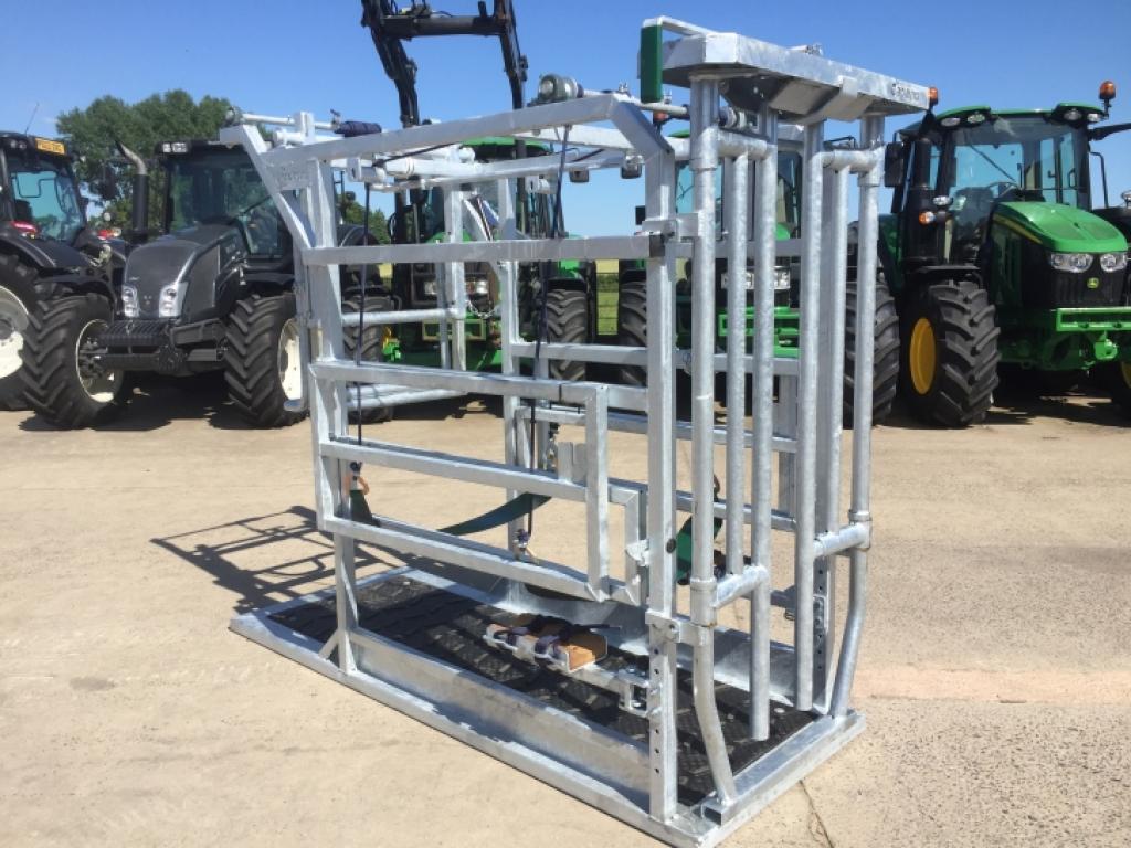 Condon Engineering hoof paring crate