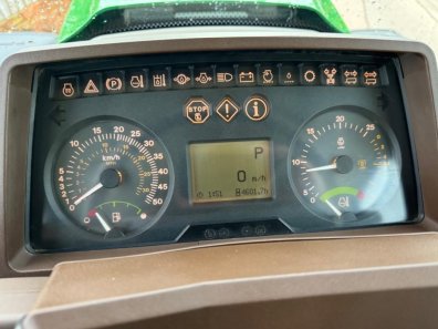 John Deere 6820