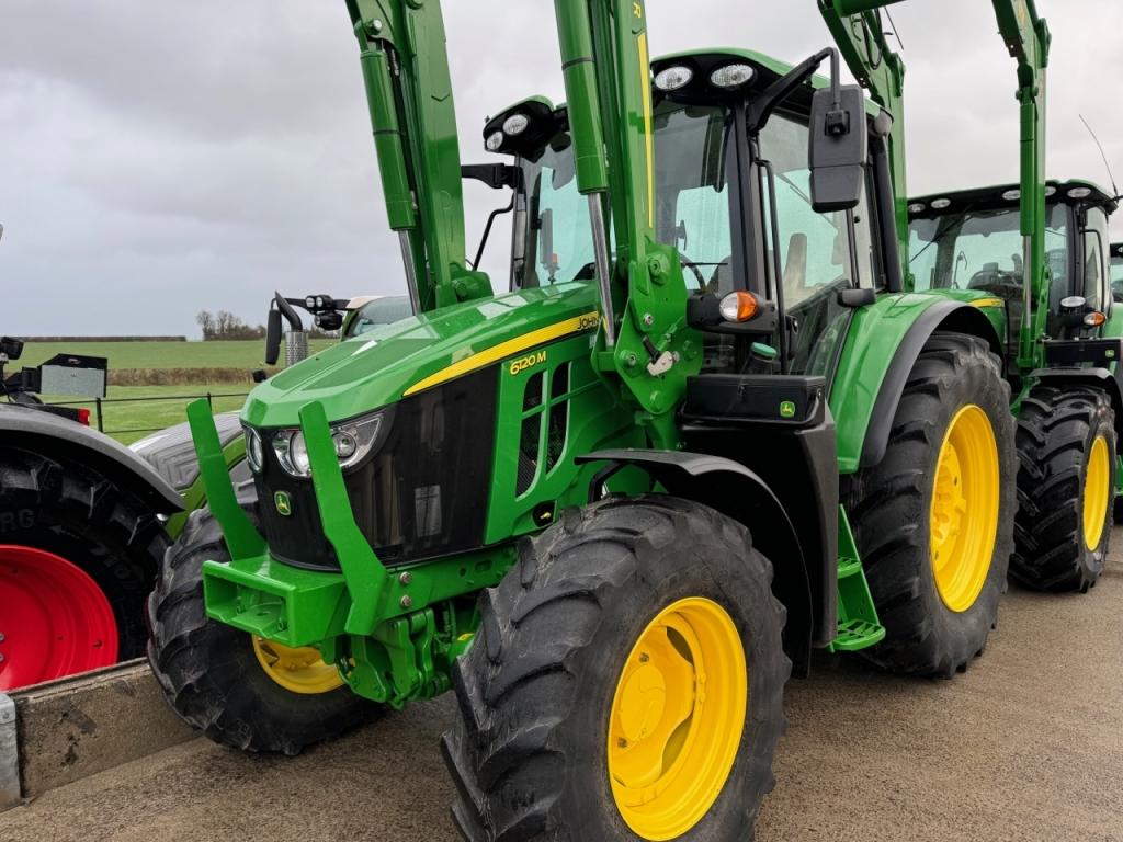 John Deere 6120M