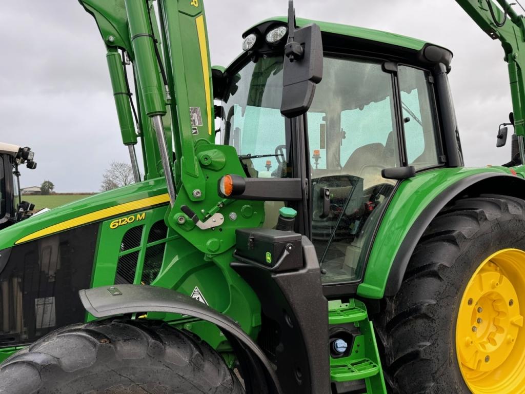 John Deere 6120M