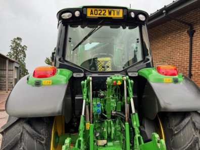 John Deere 6120M