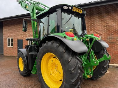 John Deere 6120M