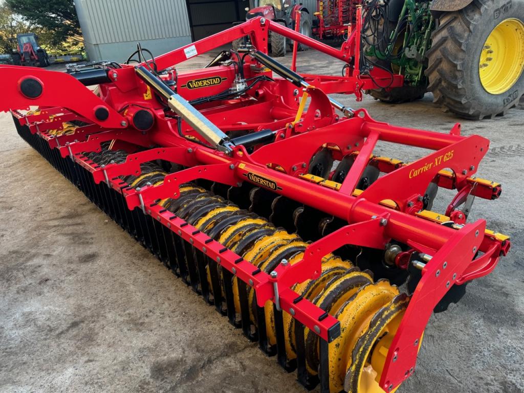 Vaderstad Carrier XT 625