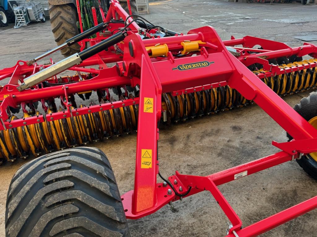 Vaderstad Carrier XT 625