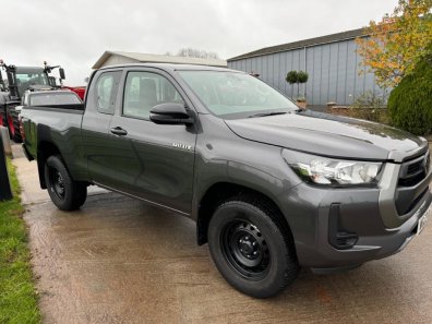 Toyota Hi-Lux Extra cab 2.4 Diesel