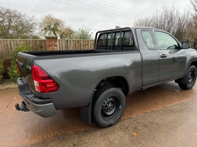 Toyota Hi-Lux Extra cab 2.4 Diesel