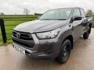 Toyota Hi-Lux Extra cab 2.4 Diesel