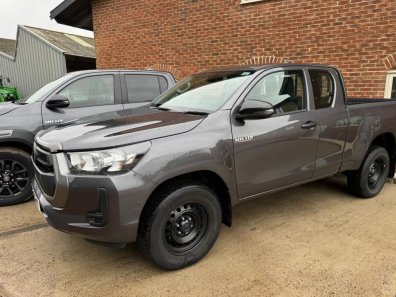 Toyota Hi-Lux Extra cab 2.4 Diesel
