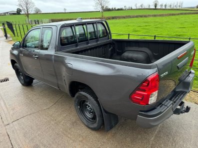 Toyota Hi-Lux Extra cab 2.4 Diesel