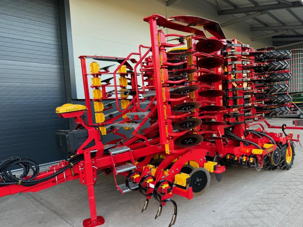 Vaderstad Rapid A 600S 6 Metre drill